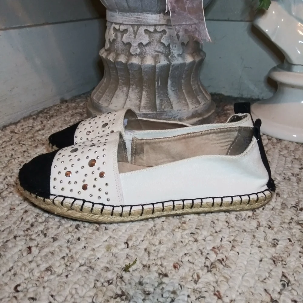 White Mountain Alfresco Cream & Black Silver Studded Espadrille Flats - Picture 6 of 12